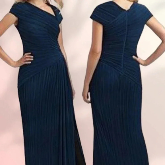 TADASHI SHOJI Pleated Chiffon Gown in Purple Size 16 - Picture 2 of 8